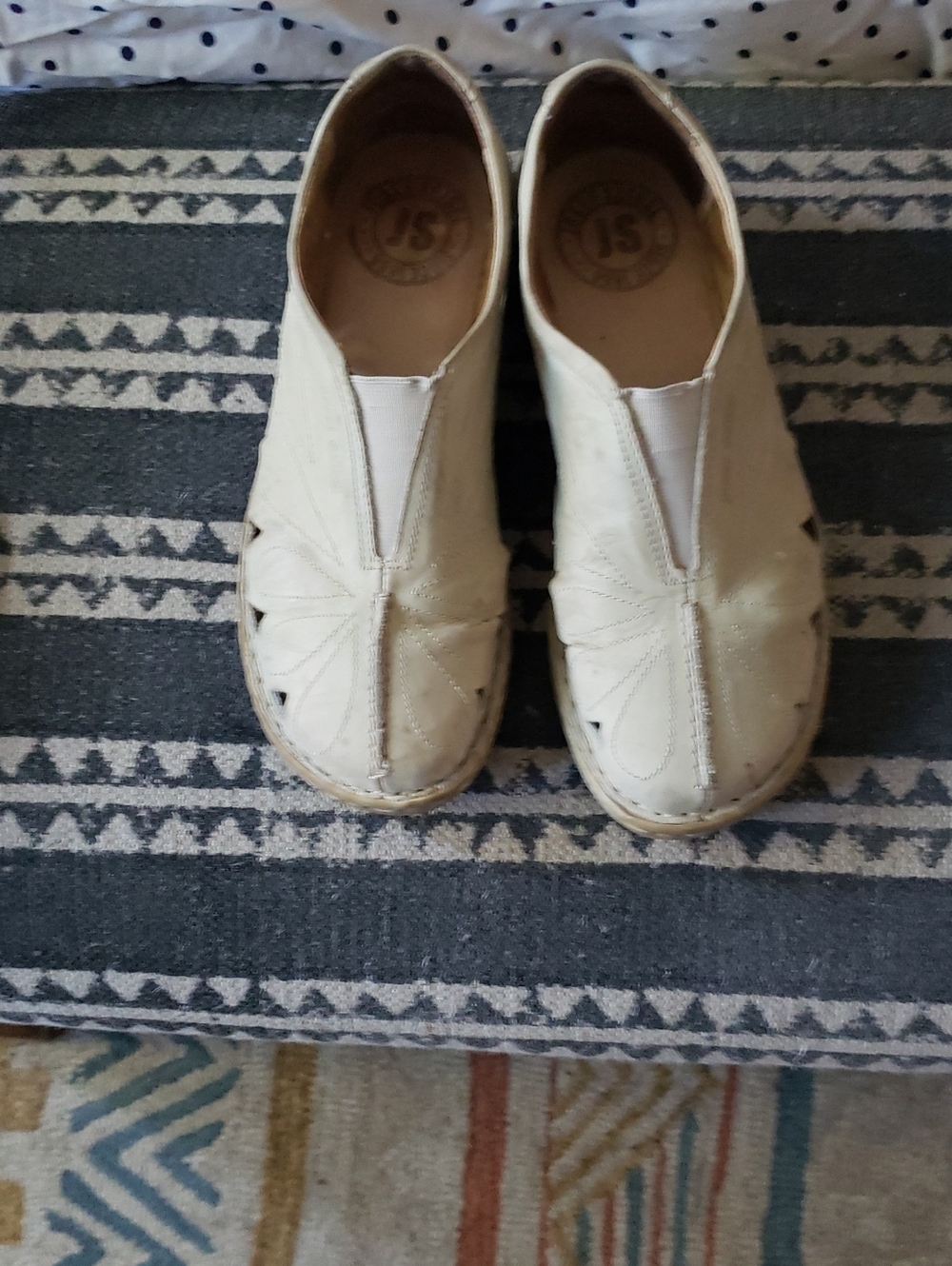 Slip-On Cream Casual Flats with Elastic V-Plunge